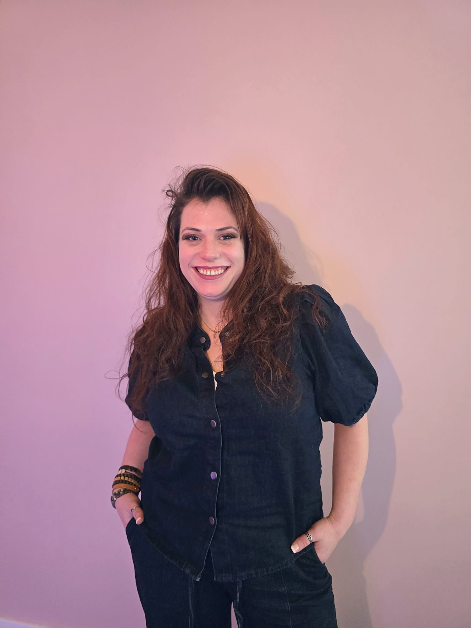 Suzanne in denim pak